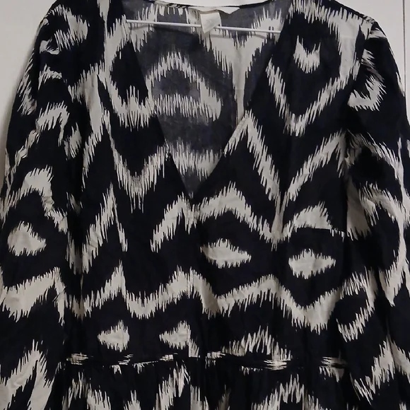 H&M Black and White Long Sleeve Dress - Picture 7 of 10